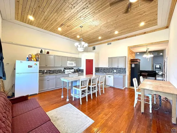 111 E Main St, Mayetta, KS 66509