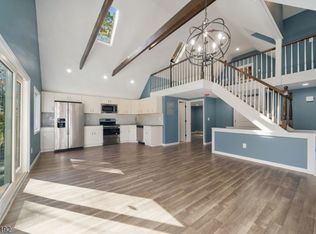 22 Winding Hill Rd, Vernon, NJ 07462