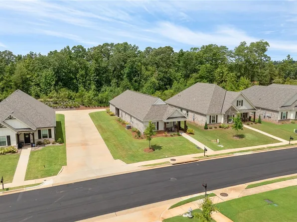 2001 Armistead Ln, Auburn, AL 36830
