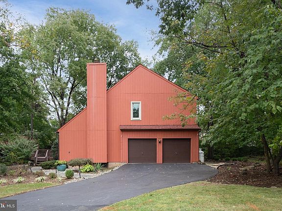 3rd image of 15239 Louis Mill Dr