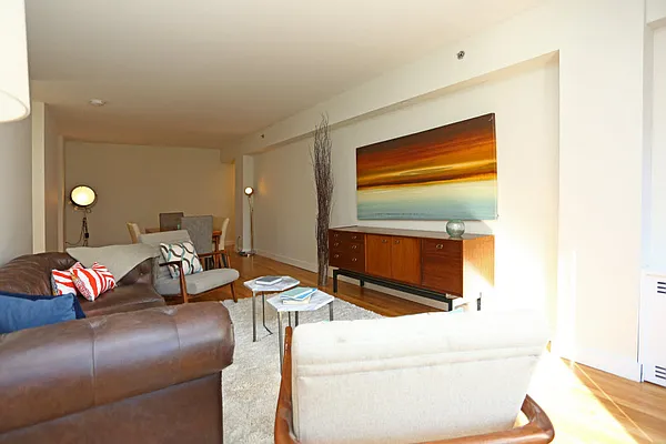 Rented by Stonehenge NYC LLC | media 8