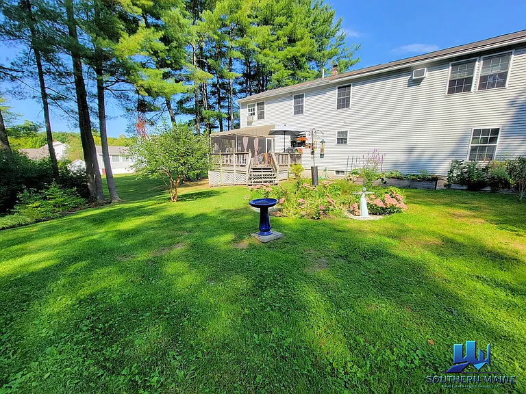 50 Hawthorne Ln — Photo 23