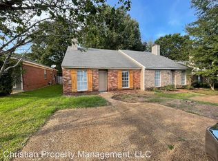 21 Meadowoods Pl, Jackson, MS 39211