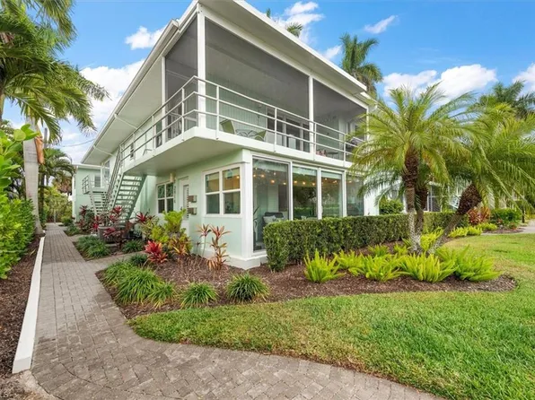 291 8th Ave S #291A, Naples, FL 34102