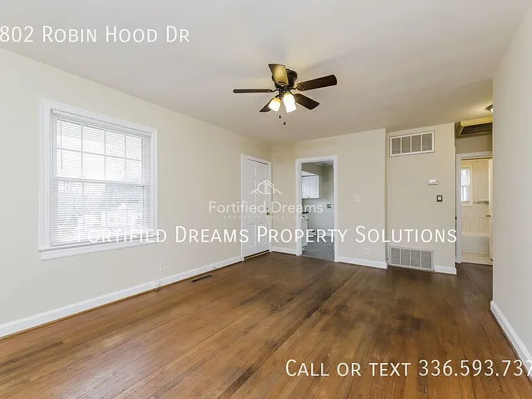 2802 Robin Hood Dr — Photo 5