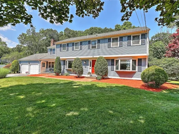 85 Balsam Dr, East Greenwich, RI 02818