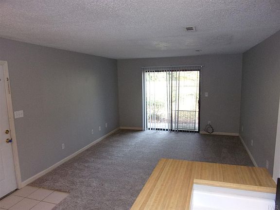 4th image of 3220 Maplewood Dr