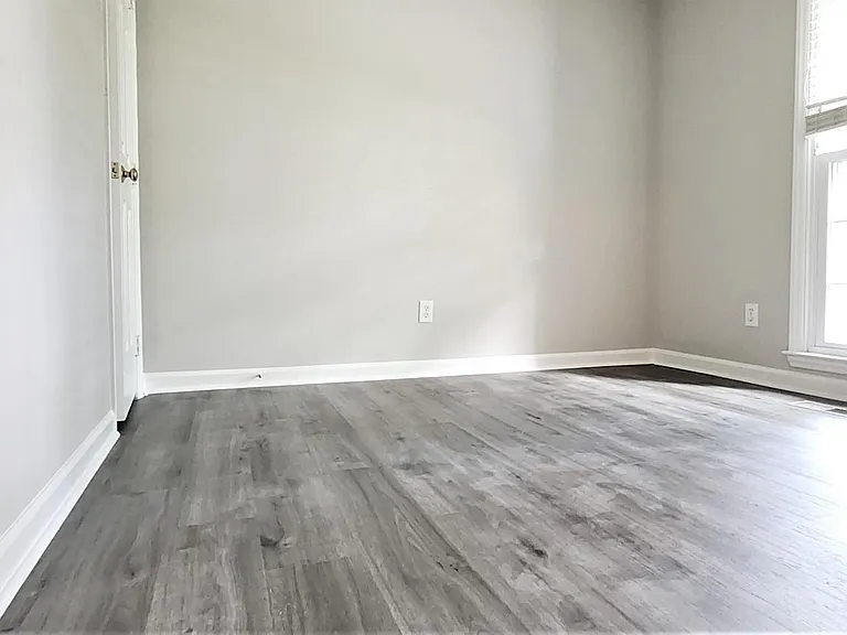 303 Woodstar Dr — Photo 16
