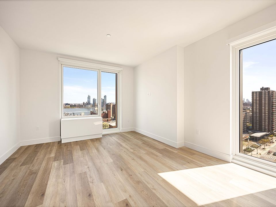 1st image of 644 E 14th St #1307