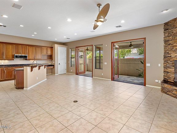 5th image of 1641 E PALMAIRE Avenue