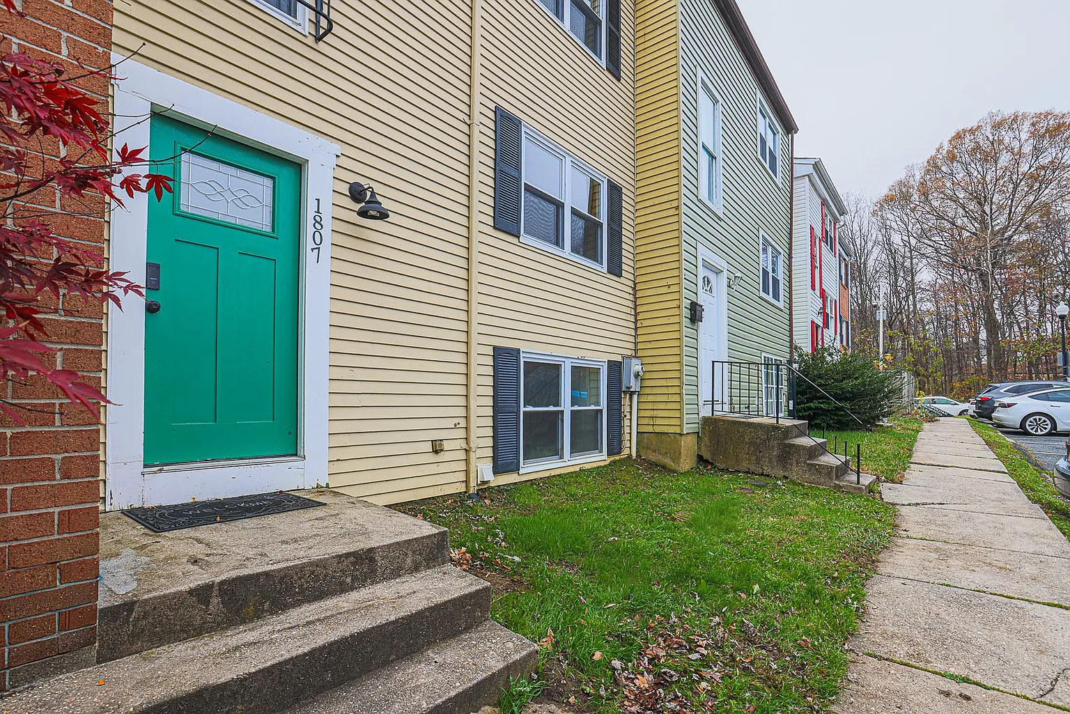 1807 Eloise Ln photo 1