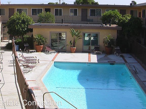 3rd image of 3338 Redondo Beach Blvd APT 112