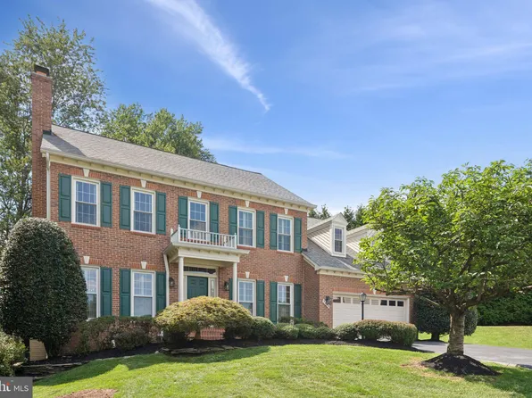 7840 Preakness Ln, Fairfax Station, VA 22039