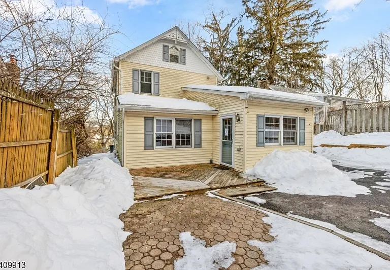 147 Millbrook Ave — Photo 22