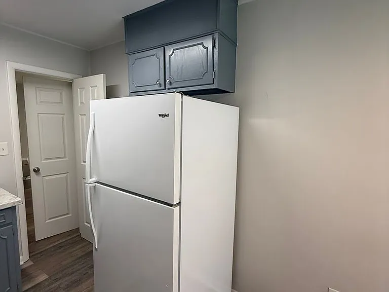 206 Cloverleaf Dr — Photo 7