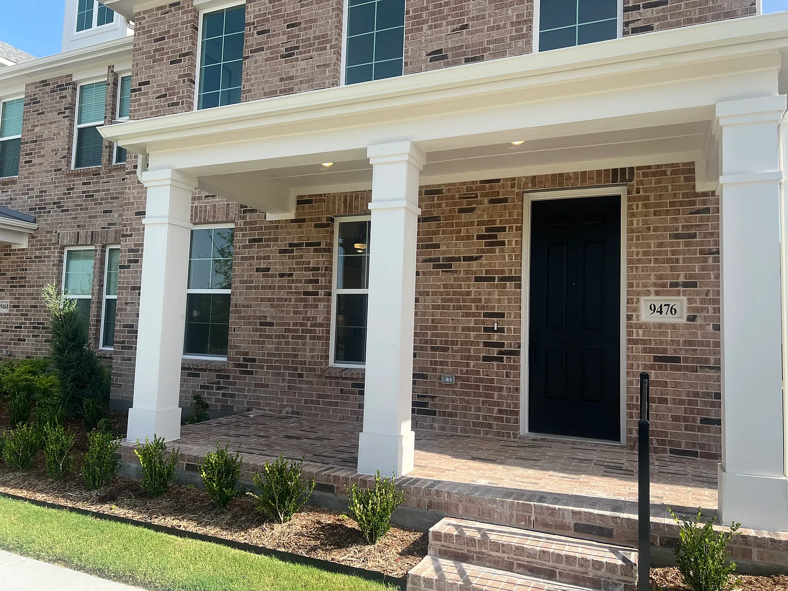 3 bed, 2.5 bath, 2277 sqft, $3,195 — Photo 1