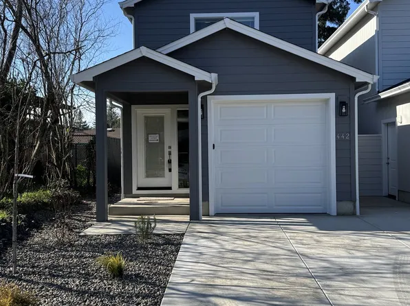 442 W Harrison St, Roseburg, OR 97471