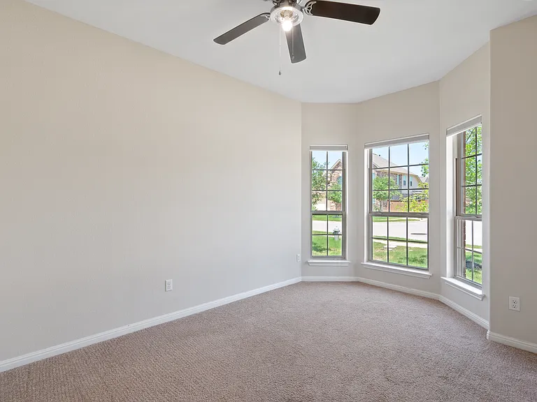 2428 Granite Hill Dr — Photo 63