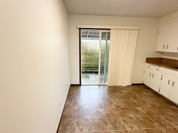 4th image of 14802 SE Cedar Ave #14802