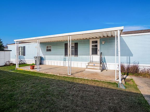 3rd image of 2379 Whispering Brook Ln