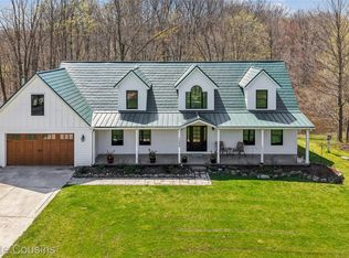 7249 Driftwood Dr, Fenton, MI 48430