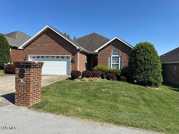 5th image of 126 Thistledown Cir