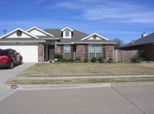 1513 River Trail Dr, Midlothian, TX 76065