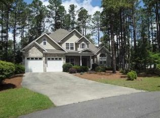 11 Cherry Ln, Pinehurst, NC 28374
