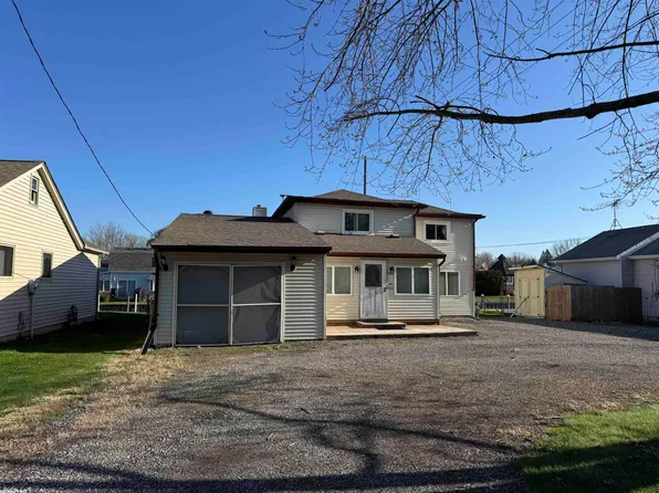 710 Ruskin Ave, Algonac, MI 48001