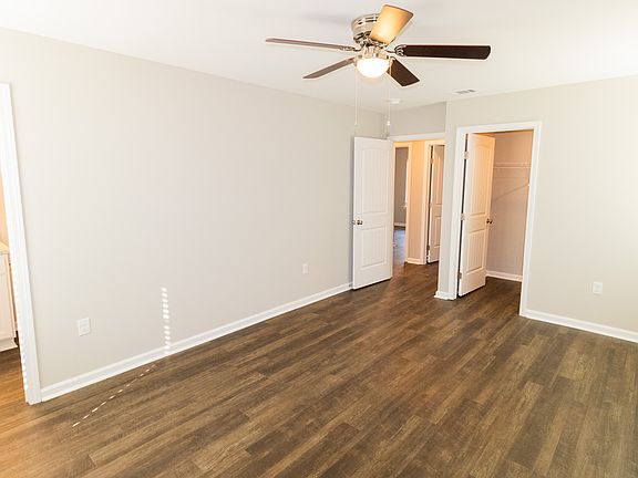 4th image of 123 Callaway Cres