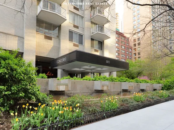 220 East 65th Street 21LMN image 22 of 23