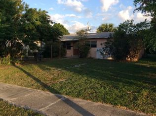 611 Camelia St, Atlantic Beach, FL 32233