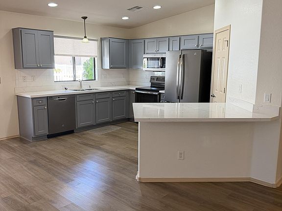 5th image of 2101 S MERIDIAN Road #255