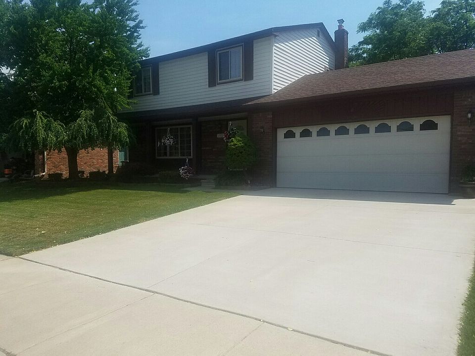 1st image of 17921 Brentwood Dr