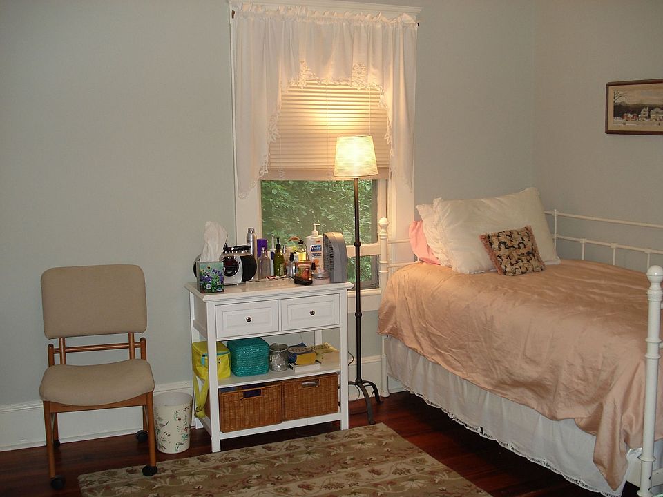bedroom1