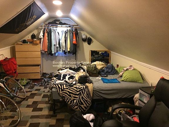 4th image of 4 Iroquois St #2R
