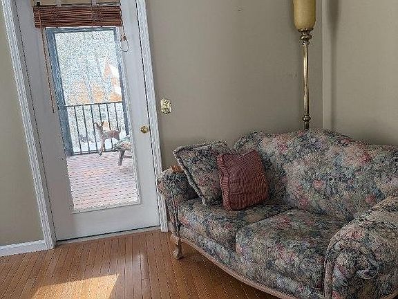 4th image of 4 Greenlawn Road