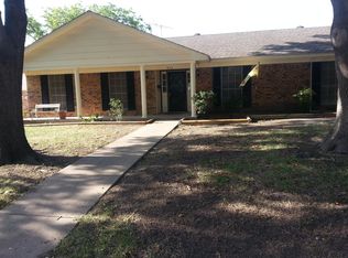 916 Vinecrest Ln, Richardson, TX 75080