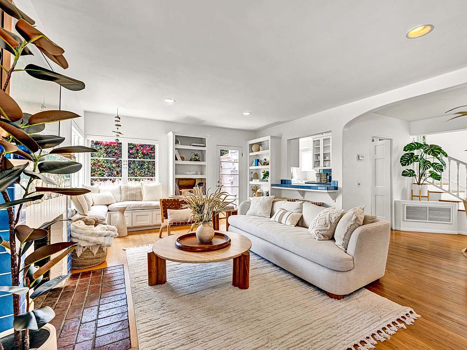 1st image of 924 Park Ave
