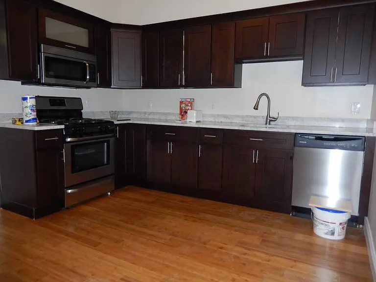 16 Cobden St #1 — Photo 1