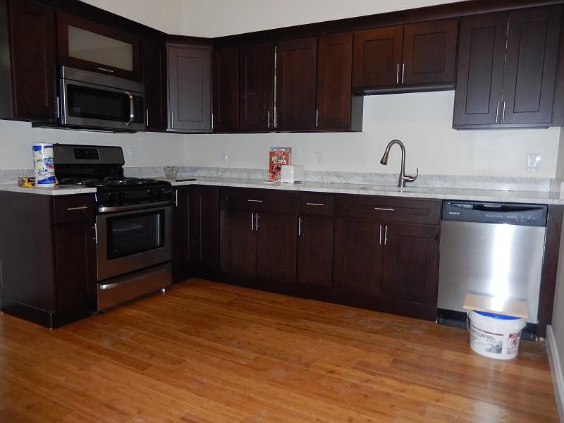 1st image of 16 Cobden St #1