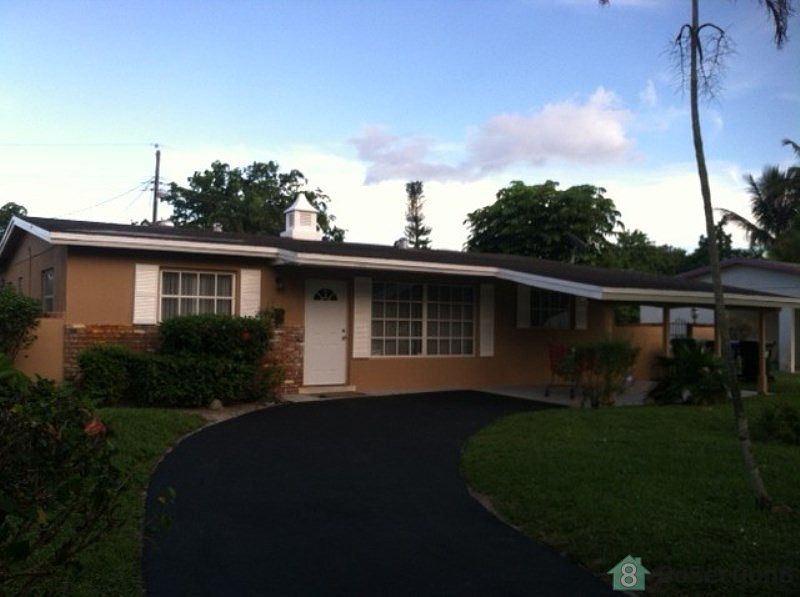 1st image of 1760 NW 27th Ter