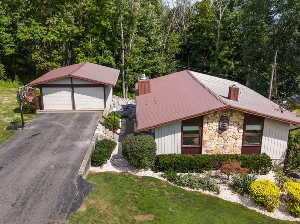 1510 Robinson Hill Rd, Endwell, NY 13760