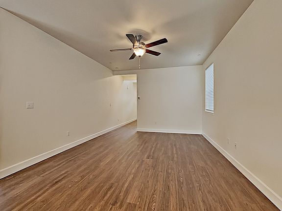 4th image of 10614 138th Street Ct E
