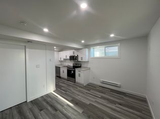 115 Stromberg Cres #B, Saskatoon, SK S7L7C4