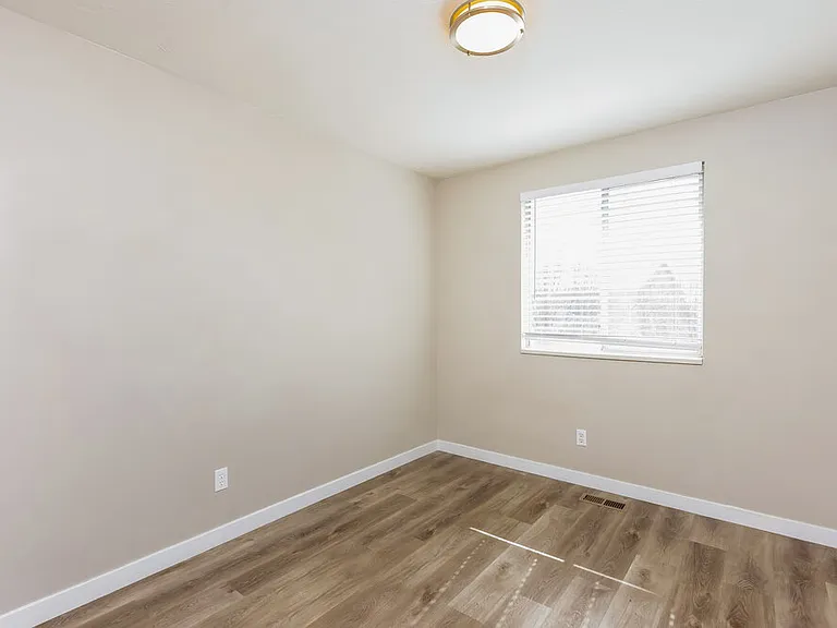 2269 W Bennion Heights Cir — Photo 13