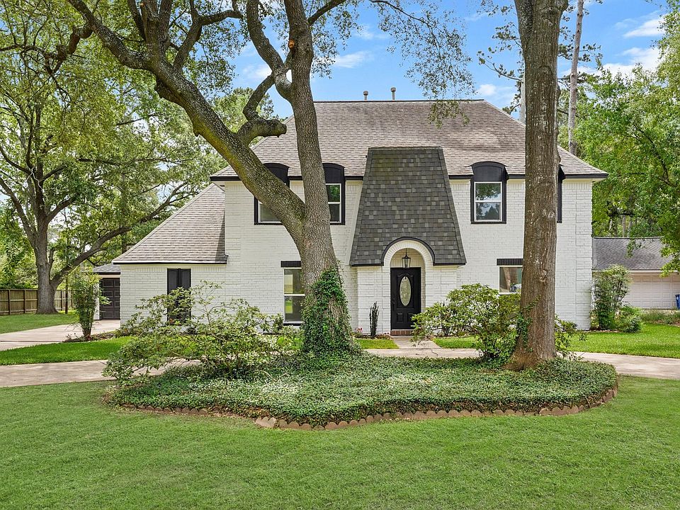 1st image of 2918 Hackberry Ln
