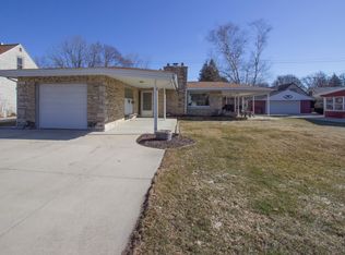 2420 S 82nd St, West Allis, WI 53219