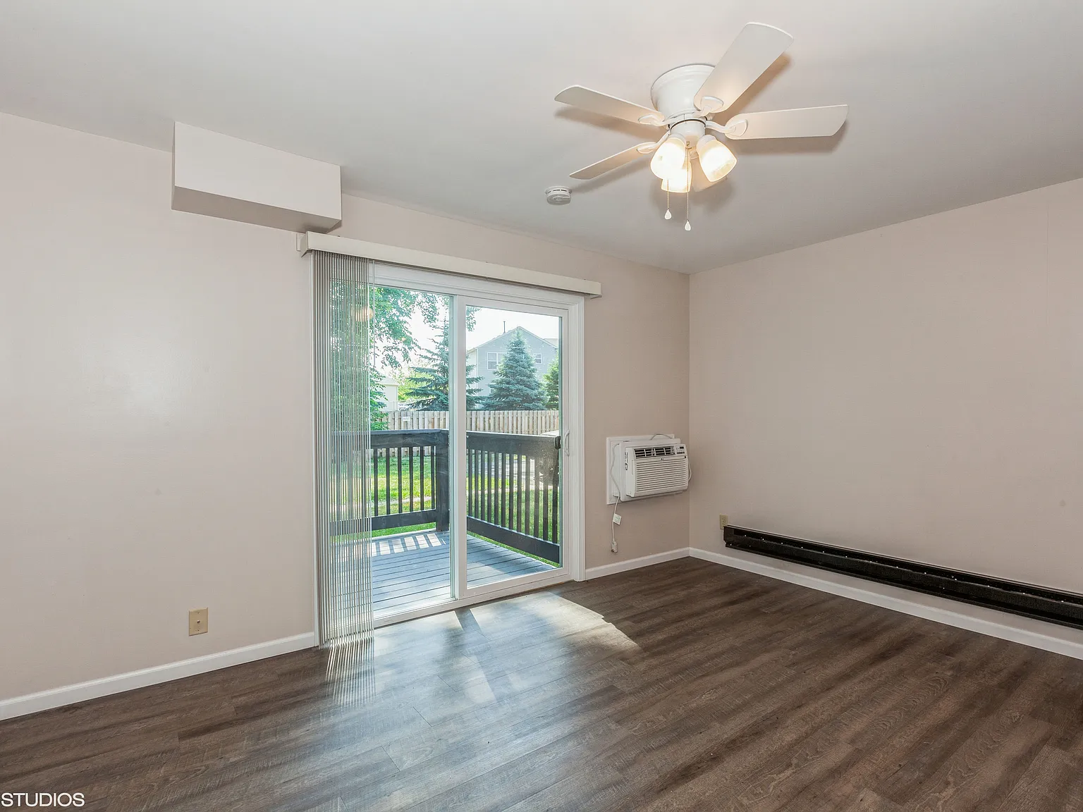 Studio, 375 sqft, $1,150 — Photo 4