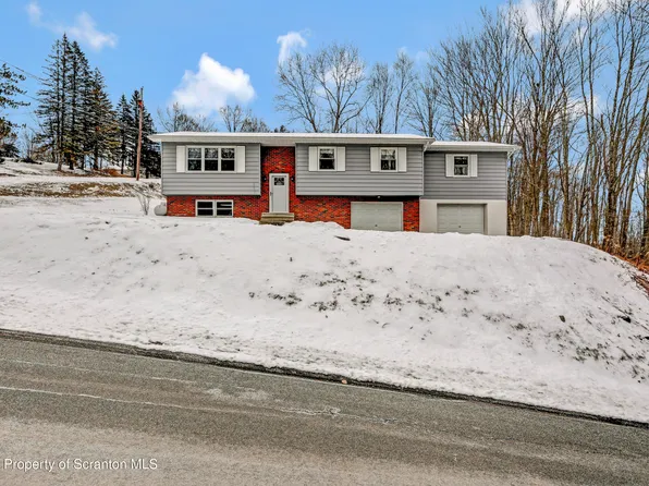 203 Julia St, Moscow, PA 18444